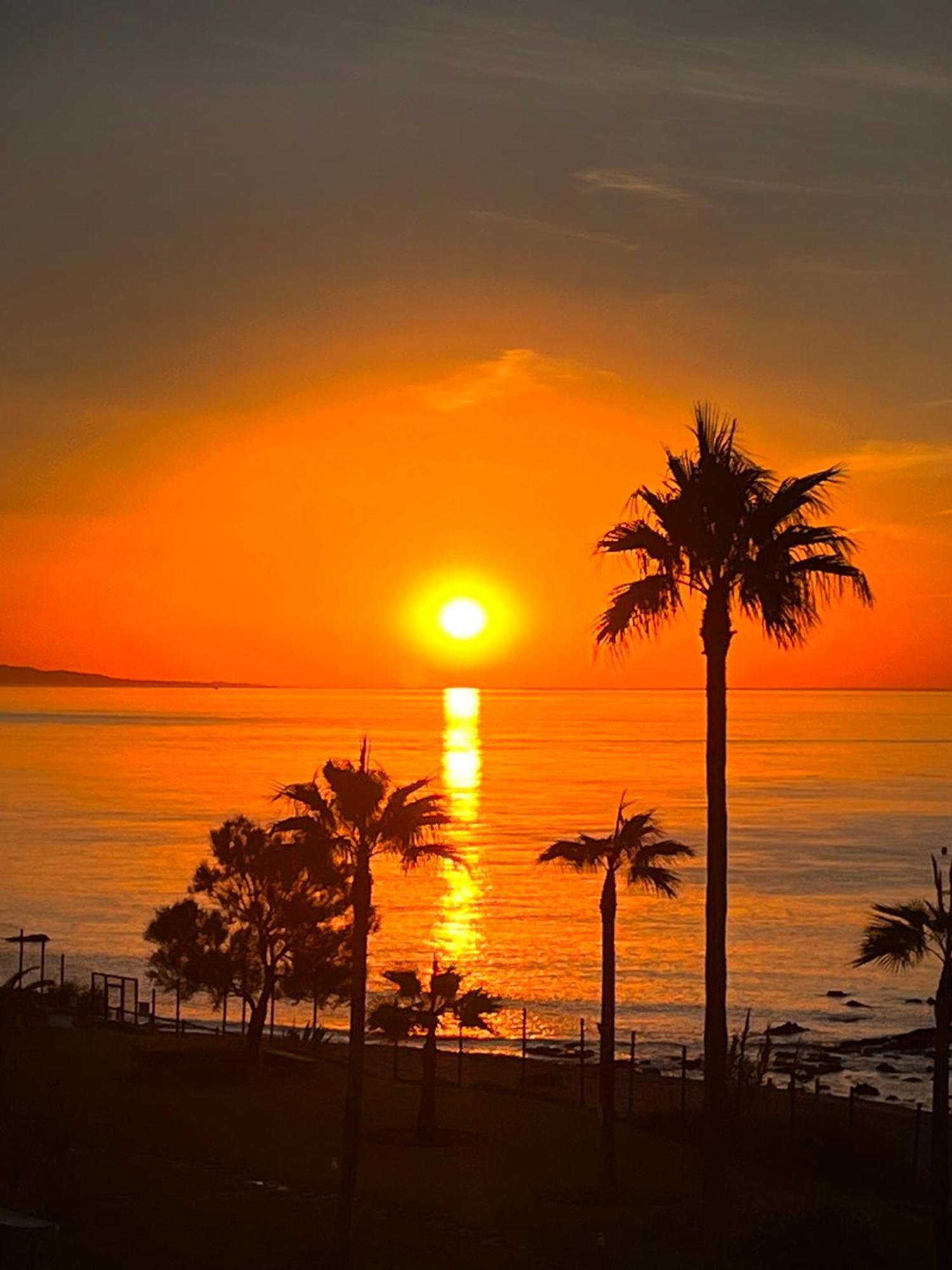 Exclusive Luxury Frontline Beach Penthouse Casares Del Mar - Estepona Exterior foto